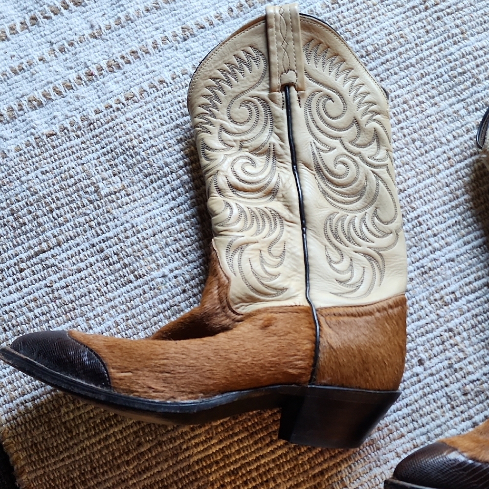 Tony Lama Brown Leather Cowboy Boots - Picture 4 of 16